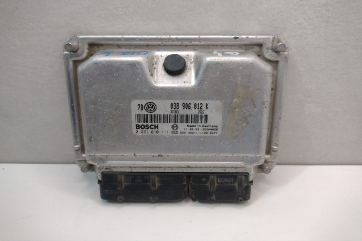 Calculator Motor Bosch ECU 038906012K / 0281010111 / 285A4028 Volkswagen VW Golf 4 [1997 - 2006]