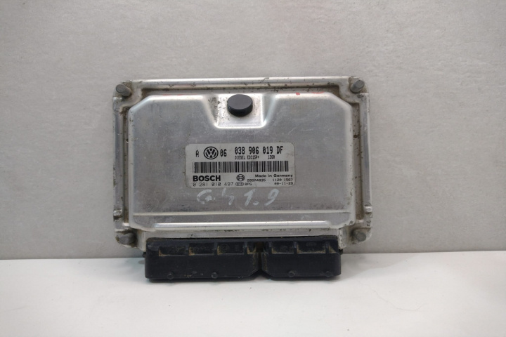Calculator Motor Bosch ECU 038906019DF / 0281010497 / 28SA4835 Volkswagen VW Golf 4 [1997 - 2006]