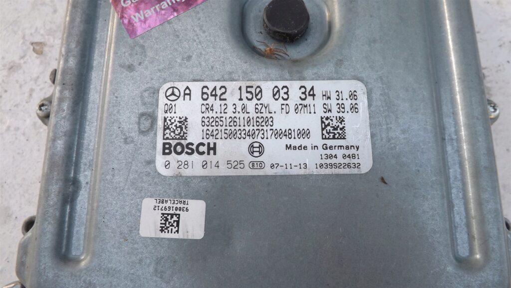 Calculator Motor BOSCH MERCEDES-BENZ Class E 0 281 014 525 / 0281014525 / A 642 150 03 34 / A6421500334 / CR4 12 / CR412 / 3 0L / 30L / HW 31 06 / HW3106 / SW 39 06 / SW39060 281 014 525 / 0281014525 / A 642 150 03 34 / A6421500334 / CR4 12 / CR412 /