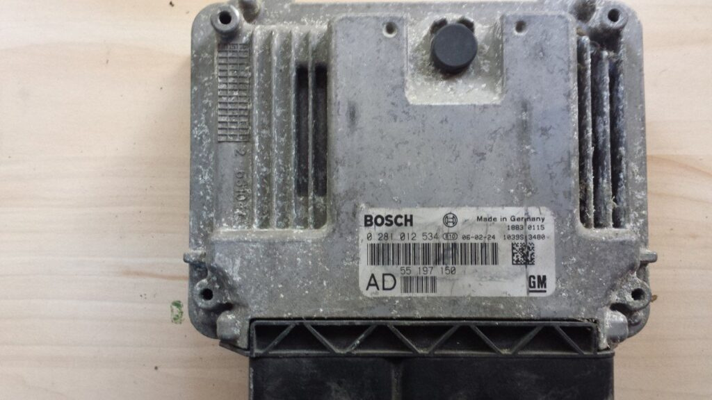 Calculator Motor BOSCH OPEL VECTRA 0 281 012 534 / 0281012534 / 55 197 150 / 551971500 281 012 534 / 0281012534 / 55 197 150 / 55197150