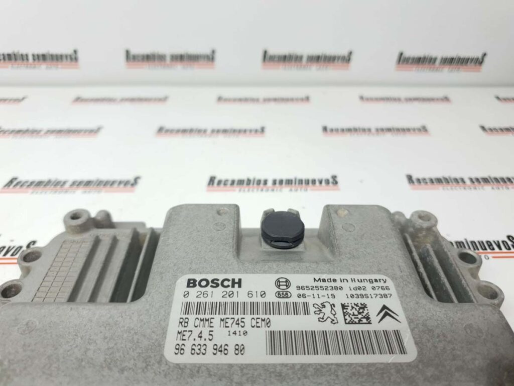Calculator Motor BOSCH PEUGEOT 307 0 261 201 610 / 0261201610 / ME7 4 5 / ME745 / 96 633 946 80 / 9663394680 / 96525523800 261 201 610 / 0261201610 / ME7 4 5 / ME745 / 96 633 946 80 / 9663394680 / 9652552380