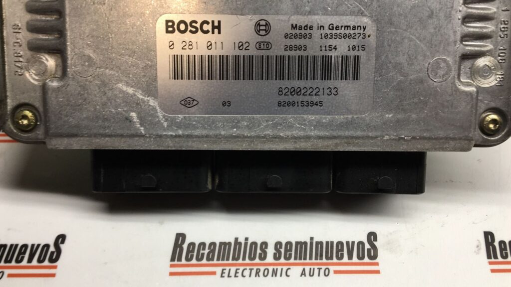 Calculator Motor BOSCH RENAULT LAGUNA 0 281 011 102 / 0281011102 / 8200222133 / 82001539450 281 011 102 / 0281011102 / 8200222133 / 8200153945