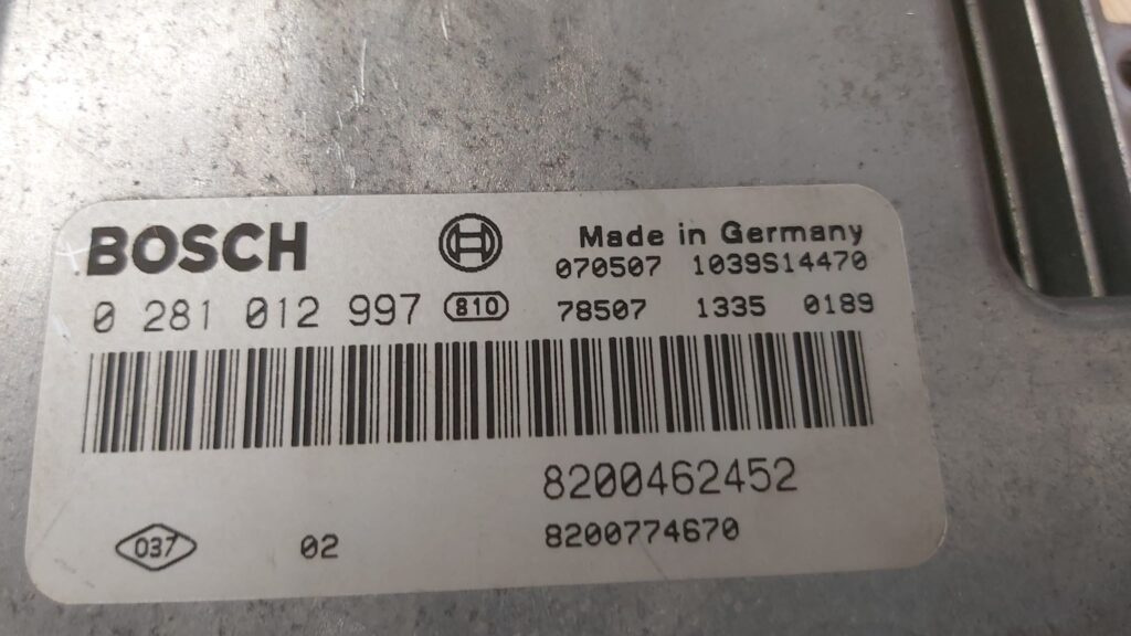 Calculator Motor BOSCH RENAULT MEGANE 0 281 012 997 / 0281012997 / 8200462452 / 82007746700 281 012 997 / 0281012997 / 8200462452 / 8200774670