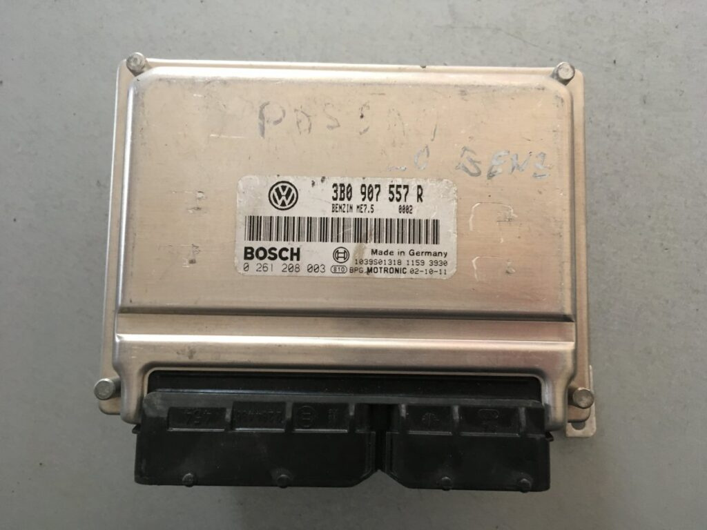 Calculator Motor BOSCH VOLKSWAGEN PASSAT 0 261 208 003 / 0261208003 / 8B0 907 557 R / 8B0907557R / ME7.5 / ME7 5 / ME750 261 208 003 / 0261208003 / 8B0 907 557 R / 8B0907557R / ME7.5 / ME7 5 / ME75