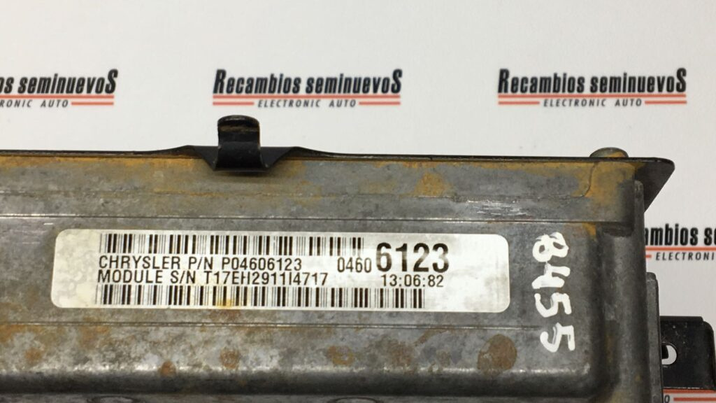 Calculator Motor CHRYSLER STRATUS P04606