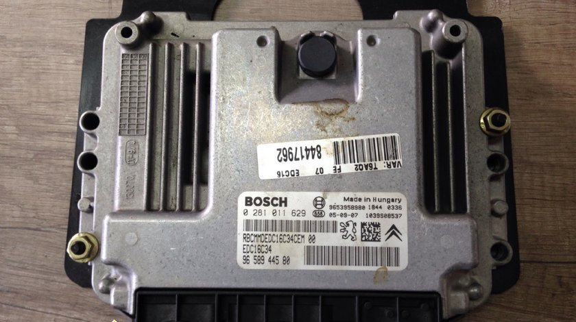 Calculator motor Citroen C4 1 6 hdi 2005 cod 0281011629