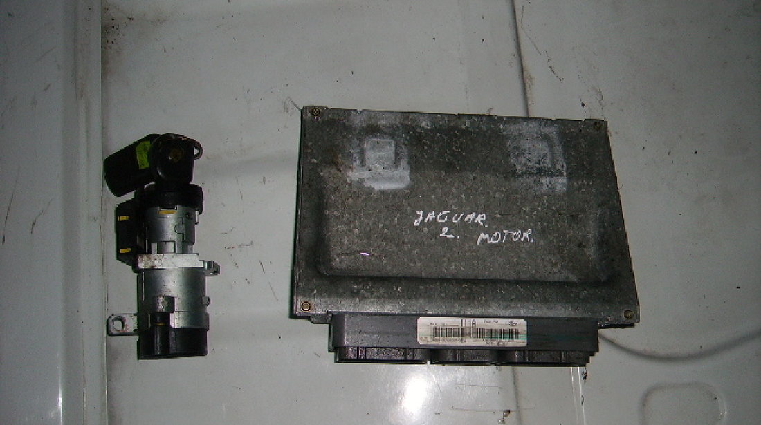 Calculator motor cu cip Jaguar S-Type 3.0 v6; XR8A-12A650-NBA (cu contact)