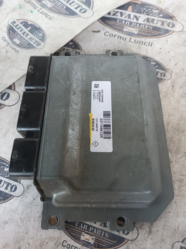 Calculator motor Dacia Sandero 1.0 Benzina 2015, 237109612R