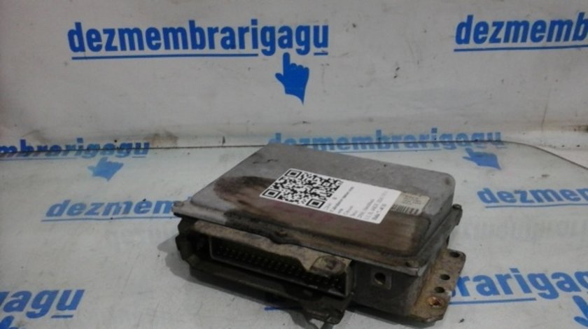 Calculator motor ecm ecu Citroen Saxo