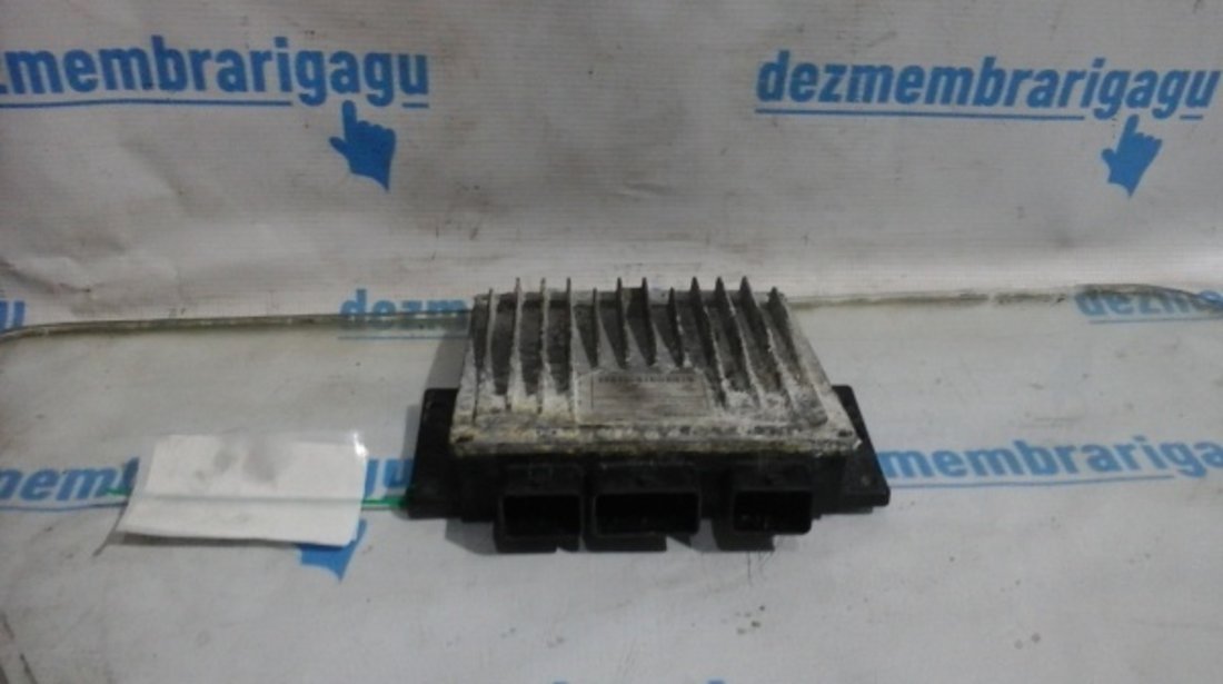 Calculator motor ecm ecu Dacia Logan