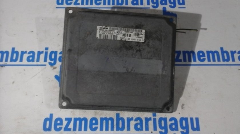 Calculator motor ecm ecu Ford Fiesta V (2001-)