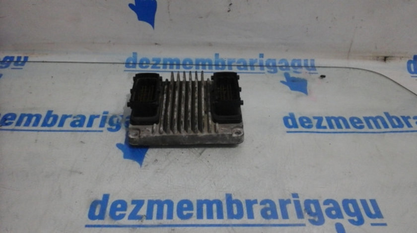 Calculator motor ecm ecu Opel Meriva