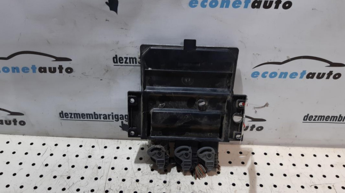 Calculator motor ecm ecu Renault Clio III (2005-)