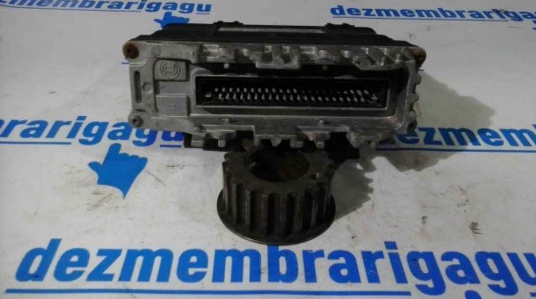 Calculator motor ecm ecu Volkswagen Golf III (1991-1998)