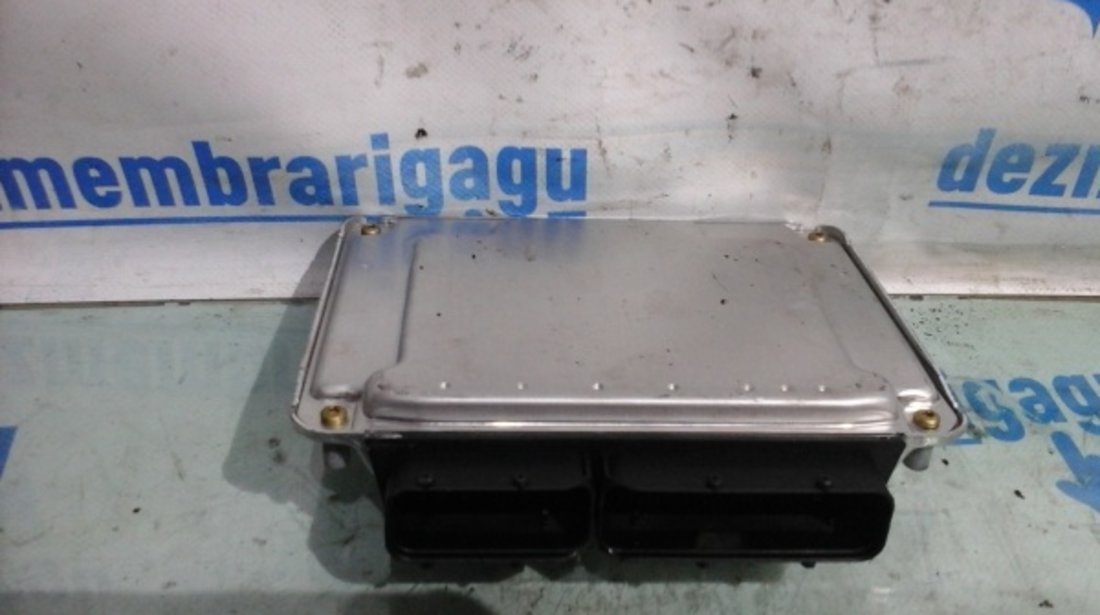 Calculator motor ecm ecu Volkswagen Passat 3b3 - 3b6 (2000-2005)