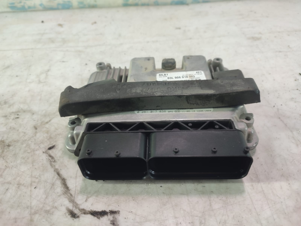 Calculator motor ECU 0281017838 03L906018mq 2.0 tdi CGLB Audi Q5 8R [2008 - 2012] 2.0 tdi CGLB