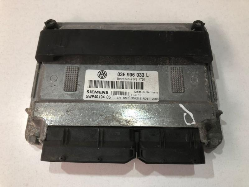 Calculator motor ECU 03e906033l Volkswagen VW Polo 4 9N [2001 - 2005]