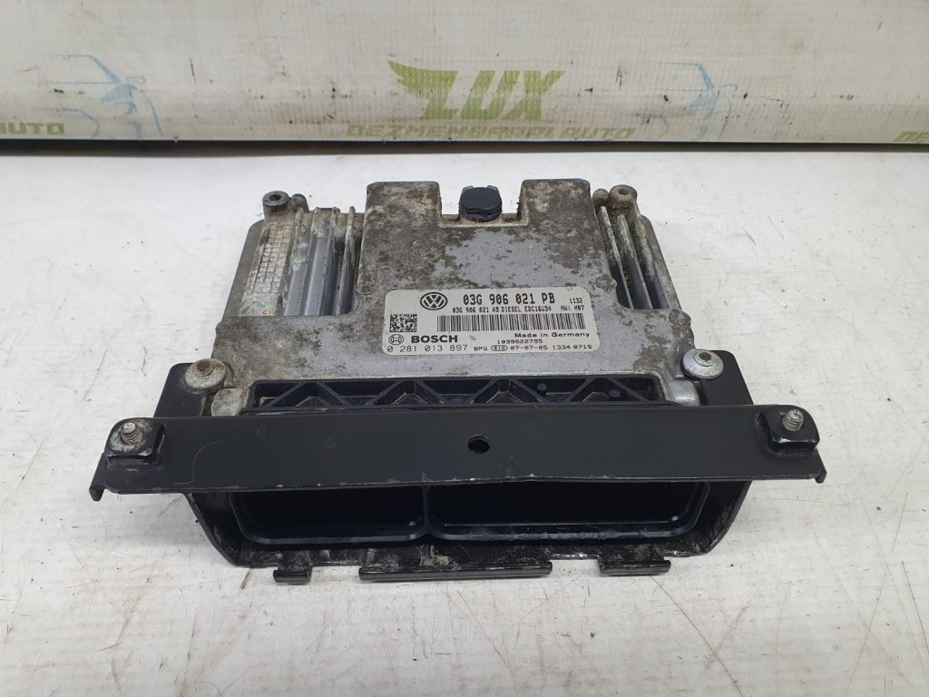 Calculator motor ecu 03g906021pb 0281013897 1.9 tdi BLS Volkswagen VW Passat B6 [2005 - 2010] 1.9 tdi BLS