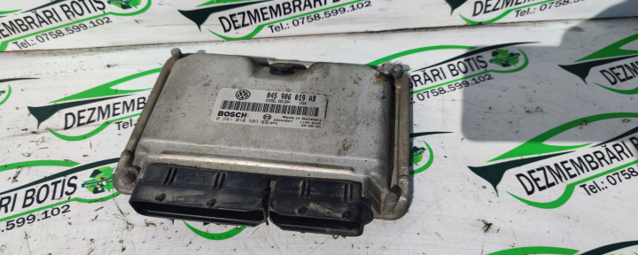 Calculator motor ECU 045 906 019 B Volkswagen VW Polo 3 6N [facelift] [2000 - 2002] Hatchback 3-usi 1.4 TDi MT (75 hp)