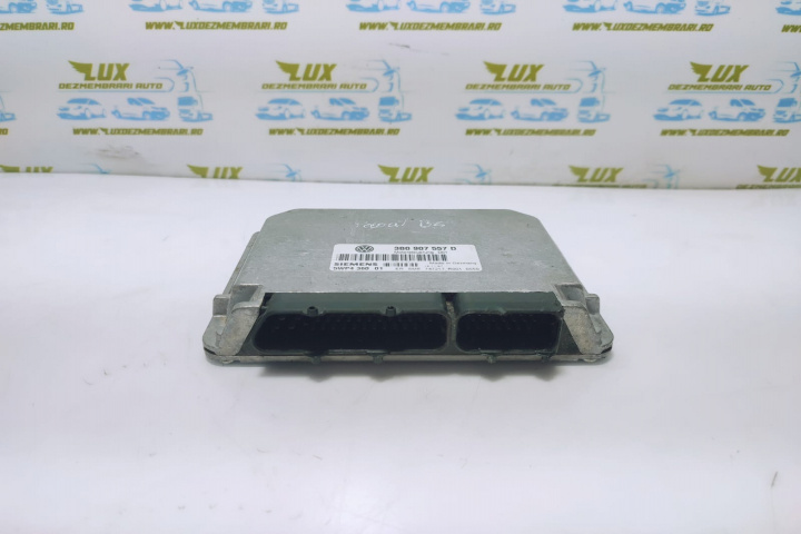 Calculator motor ecu 1.6 benzina AHL 3b0907557d Volkswagen VW Passat B5 [1996 - 2000]