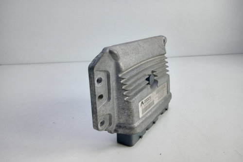 Calculator Motor ECU 8200387138 / 215842882A / 5025950709 Renault Megane 2 [2002 - 2006]