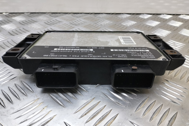Calculator motor ECU 9641390180 / R04080035A / 80964B / 9648225180 Peugeot Partner [1996 - 2002]