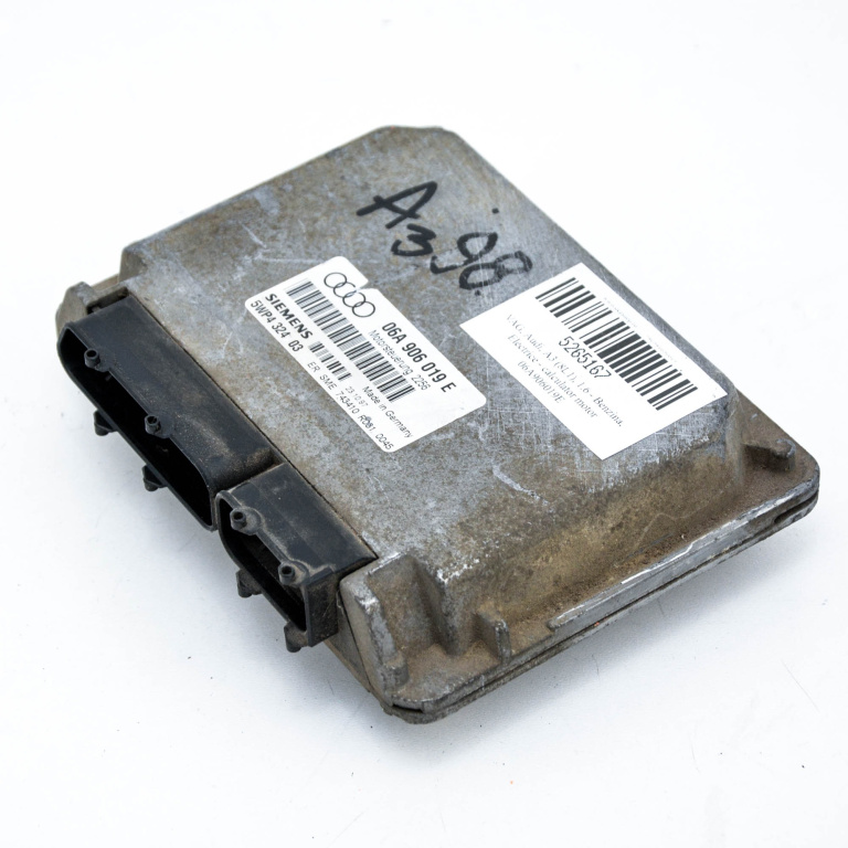 Calculator Motor / ECU Audi A3 (8L1) 1996 - 2003 Benzina 06A906019E, 5WP4324