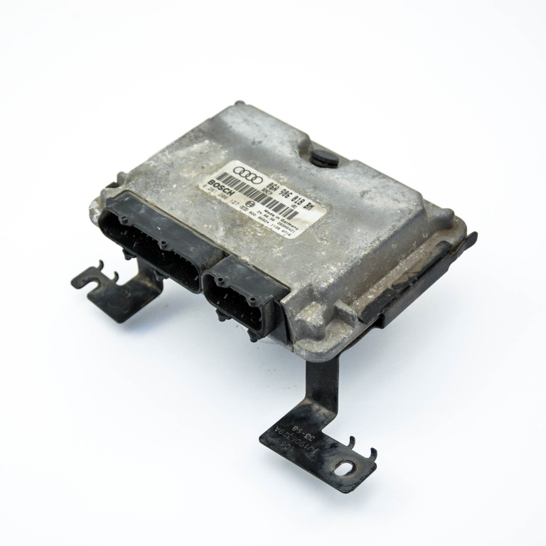 Calculator Motor / ECU Audi A3 (8L1) 1996 - 2003 Benzina 06A906018BM, 0261206127