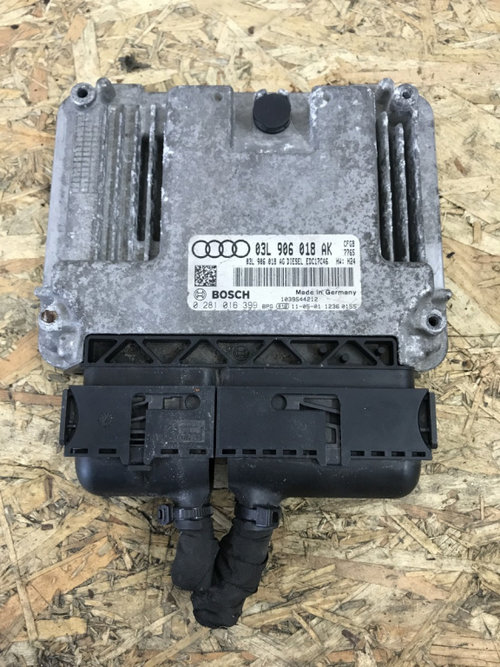 Calculator motor ECU Audi A3 8P 2.0 TDI, hatchback 2011 (03L906018AK)