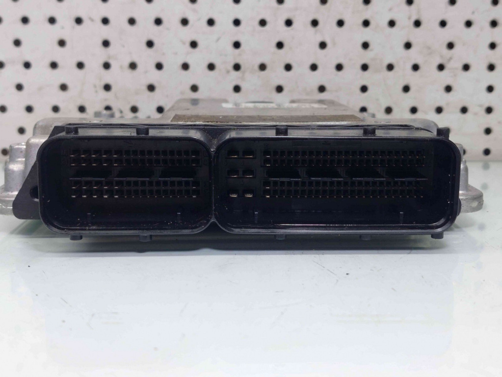 Calculator motor ECU Audi A4 (8K5, B8) Avant [Fabr 2008-2015] 03L906022MJ 2.0 TDI CAGA 2.0 TDI CAGA 105KW / 143CP
