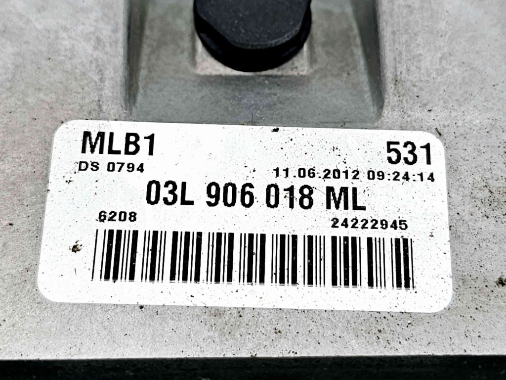 Calculator motor ECU Audi Q5 (8RB) [Fabr 2008-2016] S-line 03L906018ML 0281017833 2.0 TDI CGLB 125KW / 170CP 2.0 TDI CGLB 125KW / 170CP