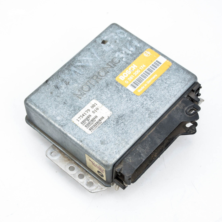 Calculator Motor / ECU BMW 3 (E30) 1982 - 1994 1734179, 0261200174