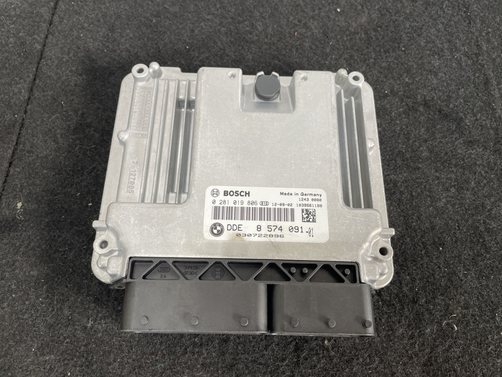 Calculator motor ecu BMW 520 d F10 F11 Automat sedan 2013 (8574091)
