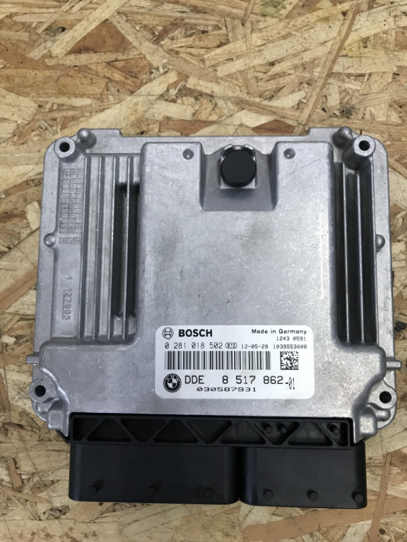 Calculator motor ECU BMW F30 sedan 2013 (0281018502)