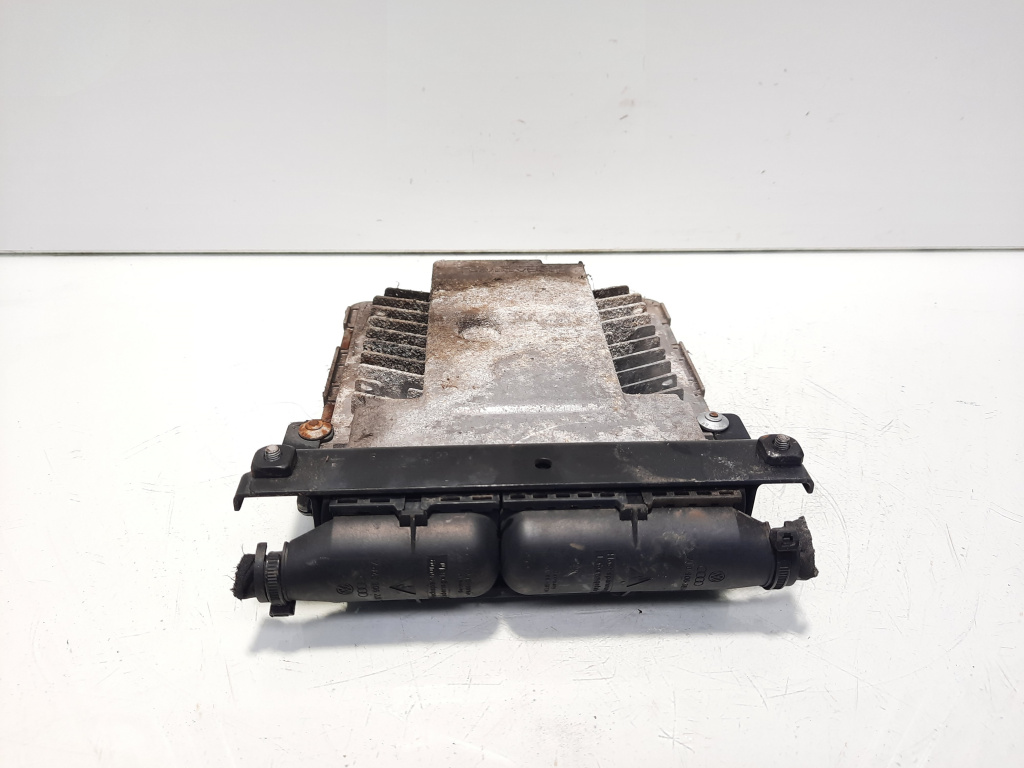 Calculator motor ECU, cod 03G906018EM, VW Passat Variant (3C5), 2.0 TDI, BMR (id:593474)