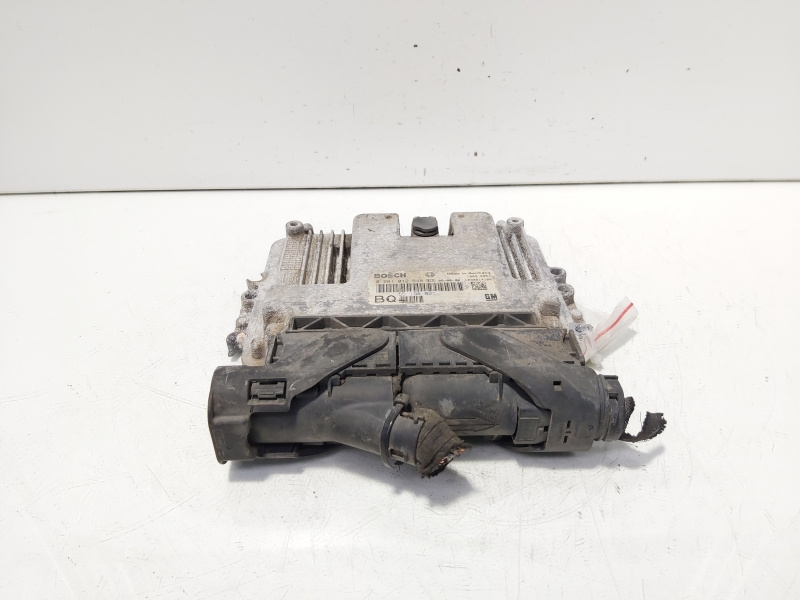 Calculator motor ECU, GM55198921, 028101