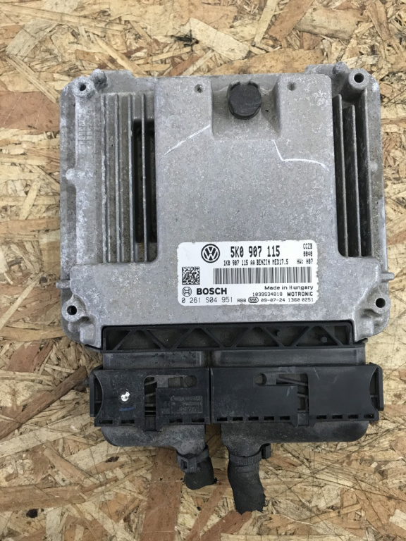 Calculator motor ECU Golf 6 GTI sedan 2009 (5K0907115)