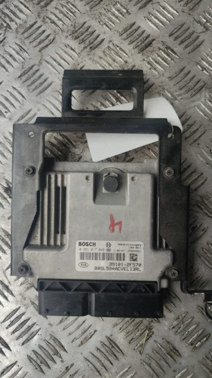 Calculator motor ECU Kia Sportage 4WD 2.0 CRDI cod motor D4HA transminie automata ,an 2011 cod 39101...