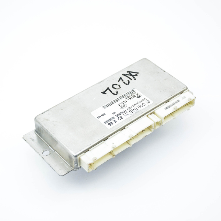 Calculator Motor / ECU Mercedes-Benz C-CLASS (W202) 1993 - 2001 0195453132