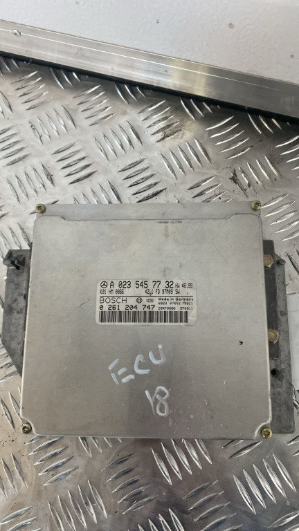 Calculator motor ECU Mercedes SLK-Classe W170 230 kompressor an 1998 cod A0235457732