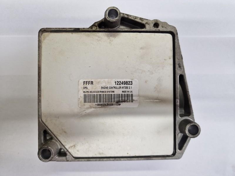 Calculator motor ECU MT35E 2.1 Opel Meriva A 2003-2010 1.6 i 16V Twinport 77 kw 105 cp Z16XEP 12249823 FFFR