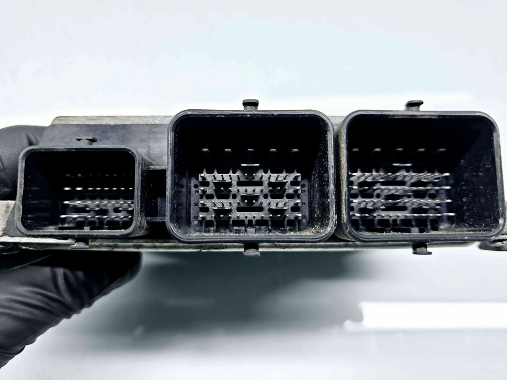 Calculator motor ECU Peugeot 2008 [Fabr 2013-prezent] 9805895780 1.2 Benz EB2 60KW / 82CP 1.2 Benz EB2 60KW / 82CP