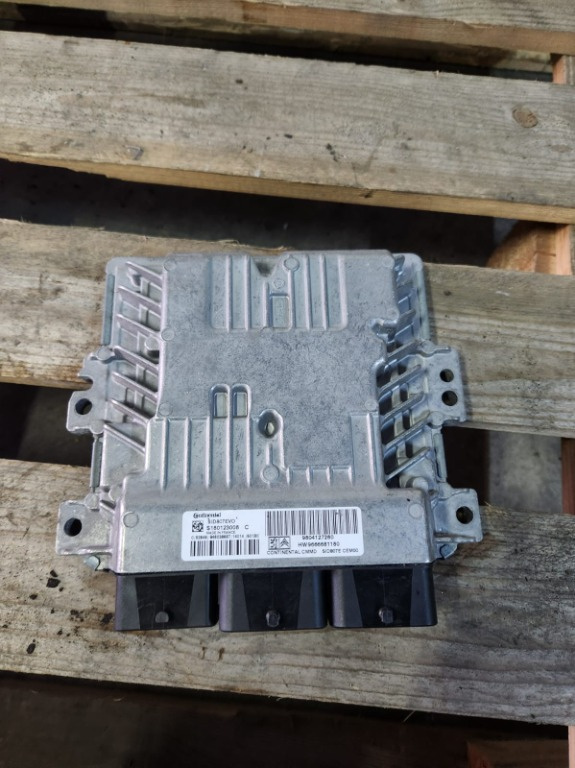 Calculator motor ECU Peugeot 508 2.0 HDI combi 2014 Cod : 9804127280