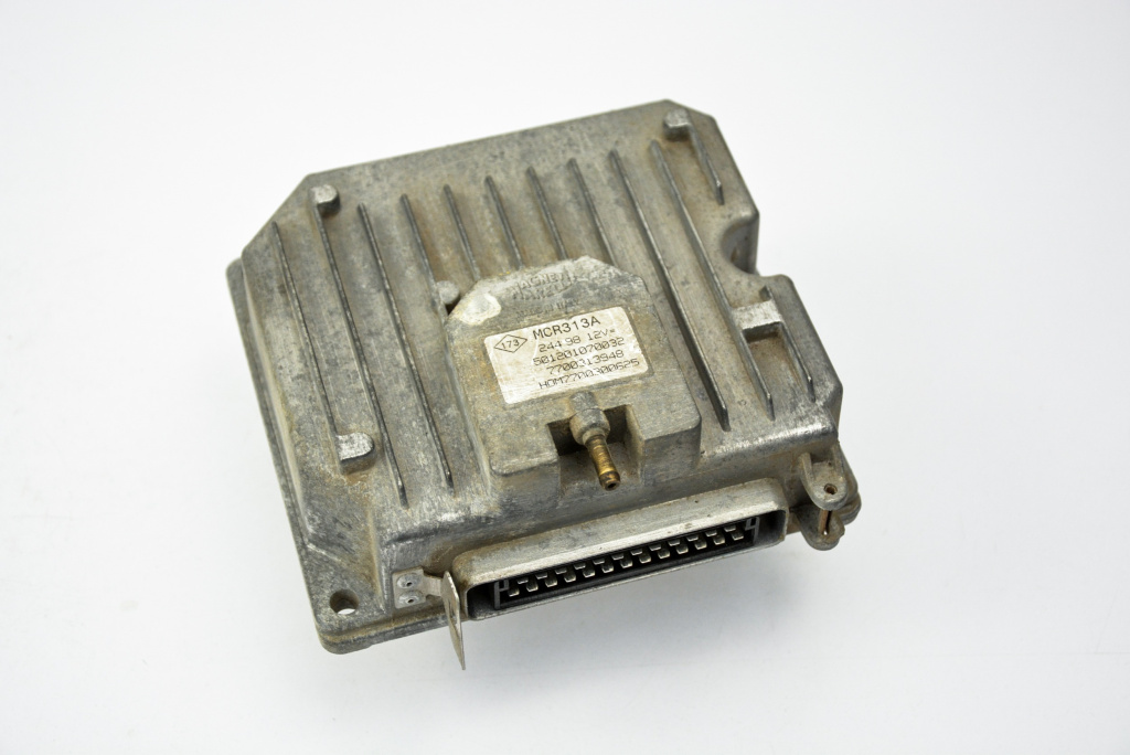 Calculator Motor / Ecu Renault Master 2 1998-2010 2.8 Dti S9W 702 Motorina Mcr313A, 7700313948, 501201070032, Hom7700300625 Magneti Marelli