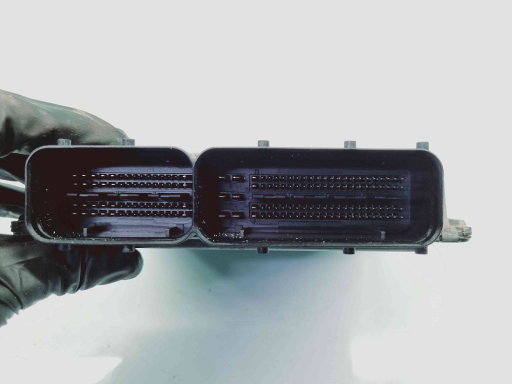 Calculator motor ECU Seat Leon (1P1) [Fabr 2005-2011] 03L906023LH 1.6 TDI CAYC 77KW / 105CP 1.6 TDI CAYC 77KW / 105CP
