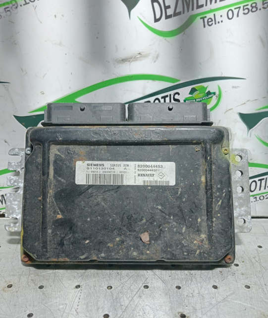Calculator Motor ECU Siemens 8200044453 Renault Clio 2 [1998 - 2005]