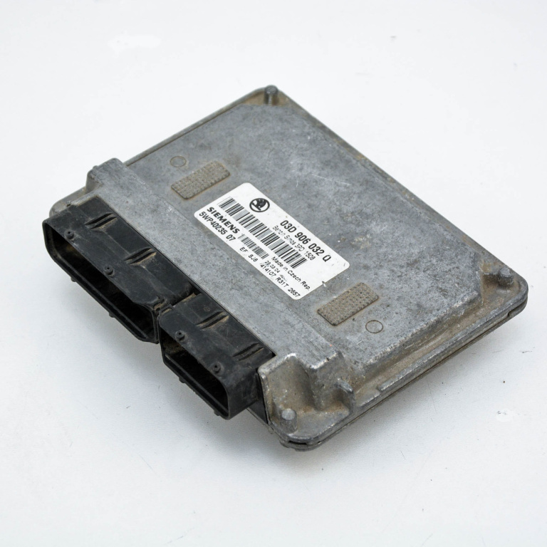 Calculator Motor / ECU Skoda FABIA 1 1999 - 2007 03D906032Q, 5WP40235