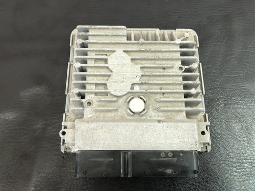 Calculator motor ecu Volkswagen Caddy 1.6 TDI, DSG Automat 102cp Maxi sedan 2013 (03L906023PE)