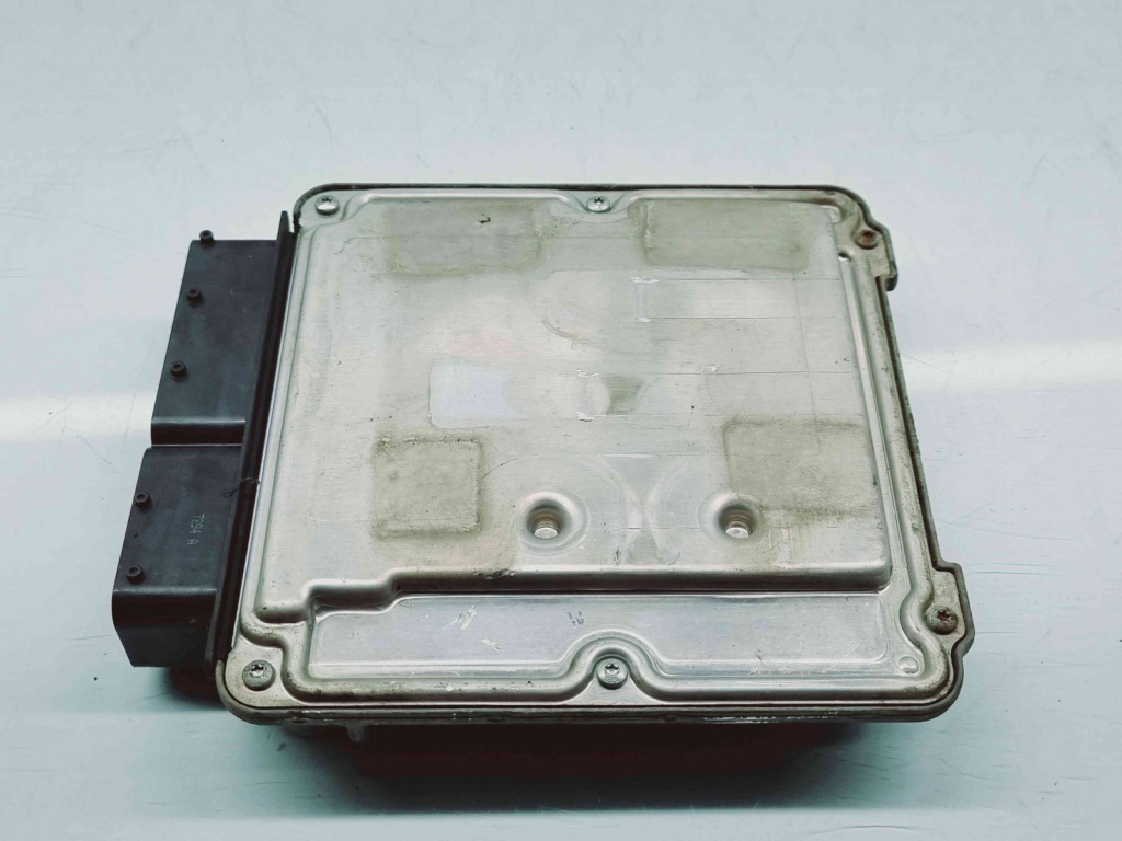 Calculator motor ECU Volkswagen Jetta 3 (1K2) [Fabr 2005-2010] 03G906016CB 0281011900 1.9 TDI BKC 77KW / 105CP 1.9 TDI BKC 77KW / 105CP