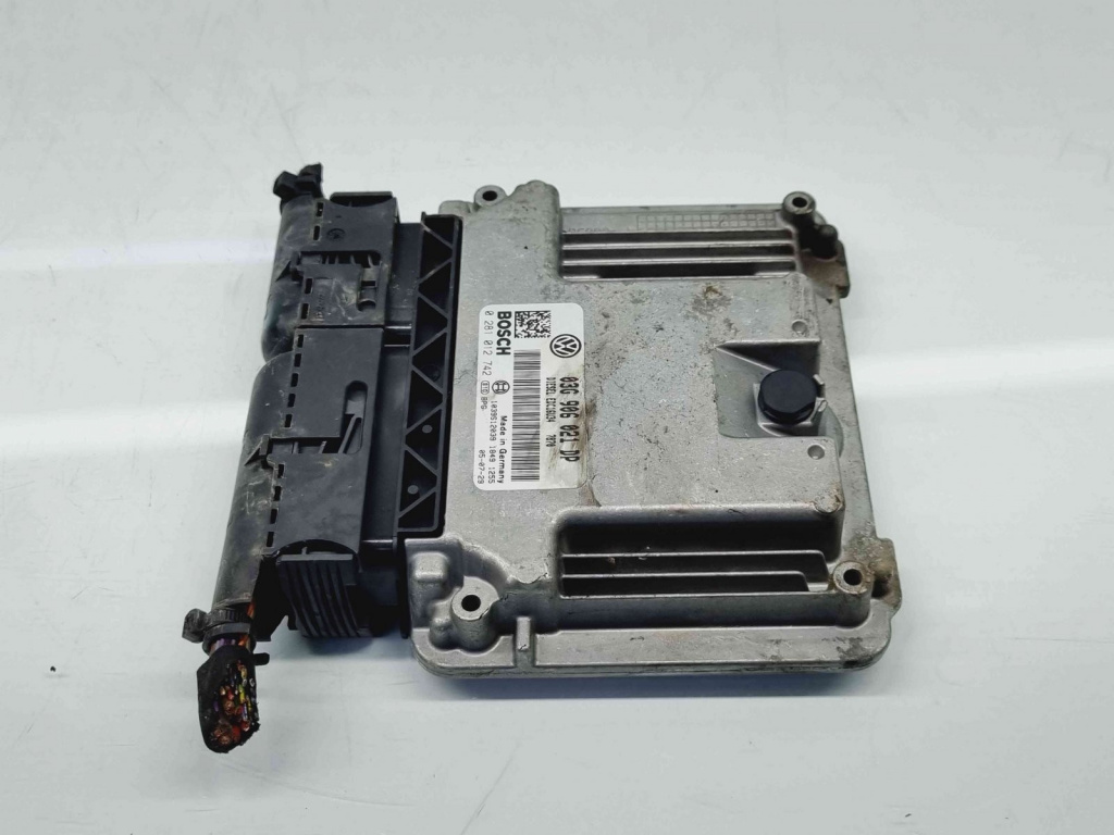 Calculator motor ECU Volkswagen Passat B6 Variant (3C5) [Fabr 2005-2010] 03G906021DP 0281012742 1.9 TDI BKC 77KW / 105CP 1.9 TDI BKC 77KW / 105CP